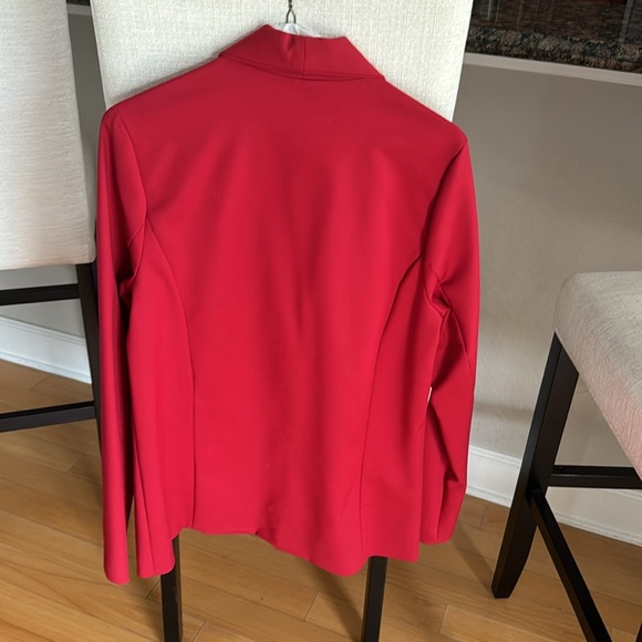 Show me your MuMu red jacket NWT size medium, lined - Picture 2 of 6